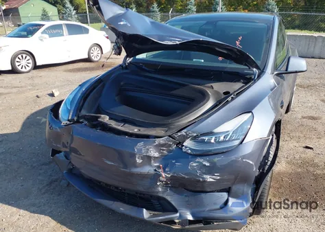 2023 Tesla Model Y from USA, damaged, VIN 7SAYGDEE1PA119472